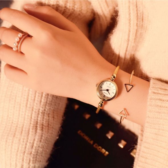 Luxury Fashion Gold Bangle Bracelet Women Watches Stainless Steel Retro Ladies Quartz Wristwatches Ulzzang Brand Small Clock